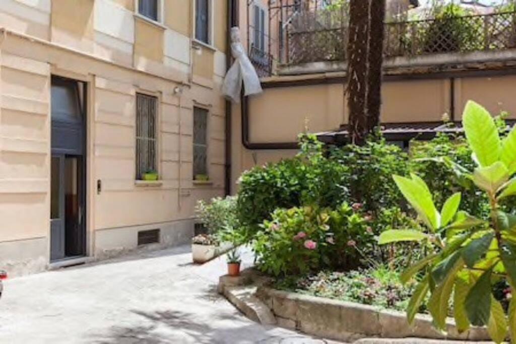 Exquisite Stay Via Crema Milan Bagian luar foto